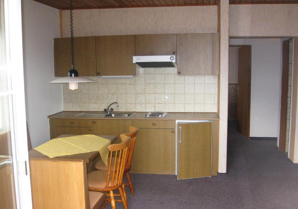 Edwards Apartment Millstatt Szoba fotó